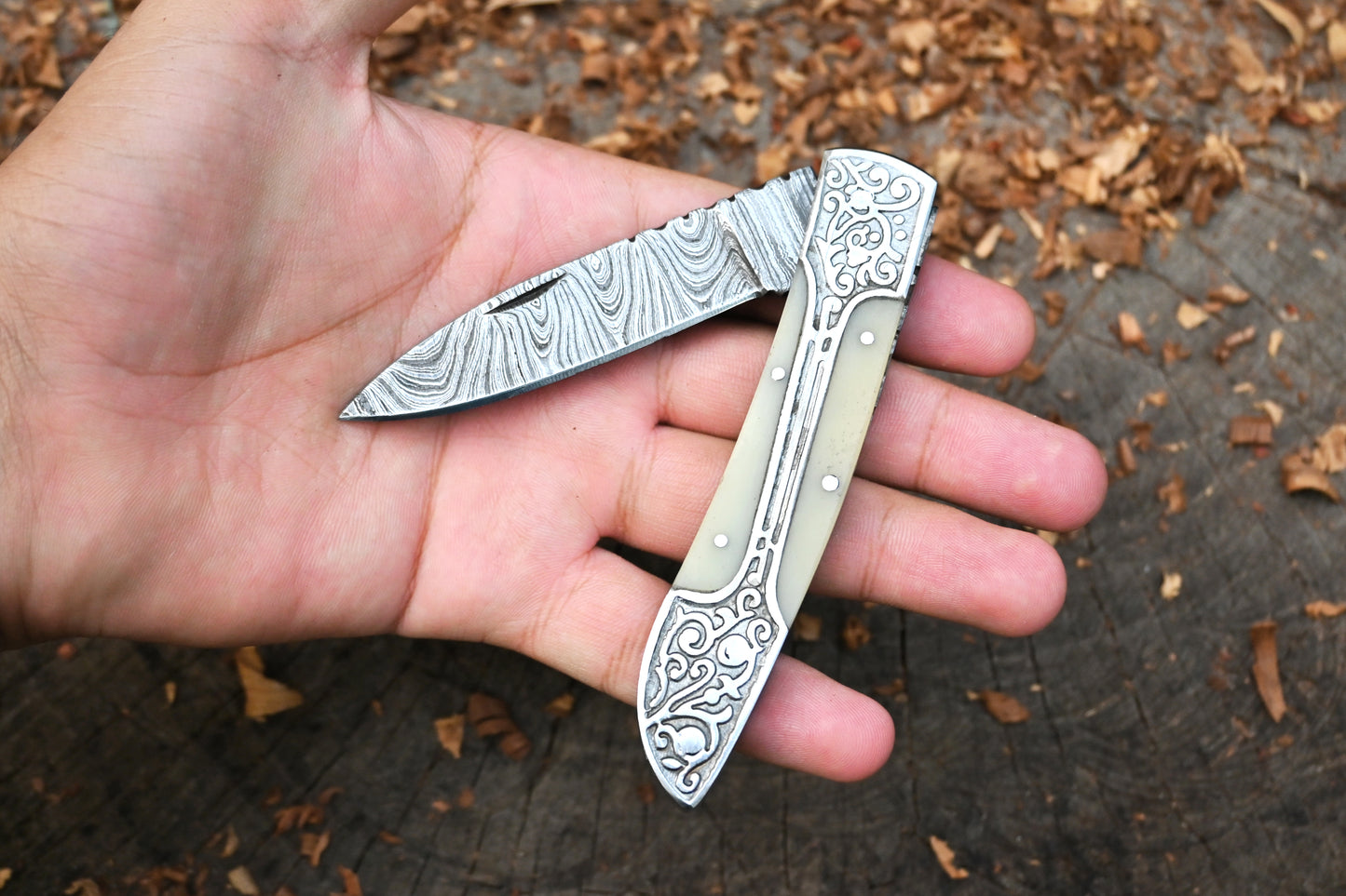 Ivory Edge – Hand Forged Damascus Steel Folding Pocket Knife – Camel Bone Handle & Leather Sheath