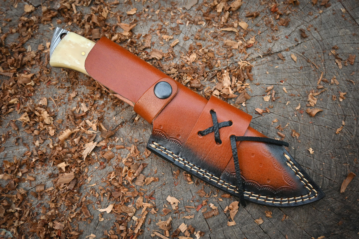 Eagle's Talon | 11" Hand Forged Damascus Steel Hunting Knife – 288-Layer Feather Damascus, Full Tang & Stag Bone Handle