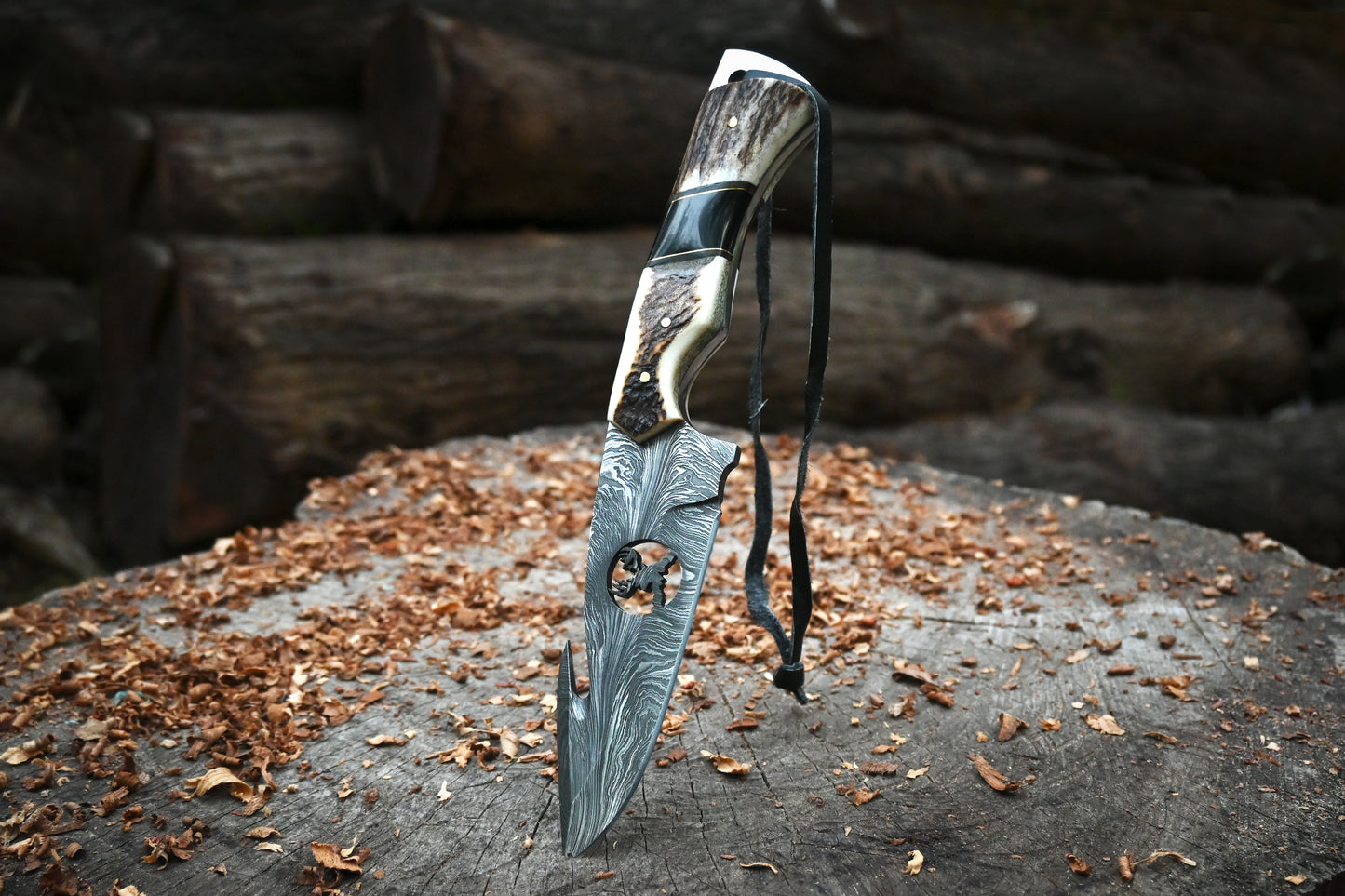 Bobcat Damascus Hunting Knife – 10" Hand-Forged 512-Layer Fixed Blade & Leather Sheath