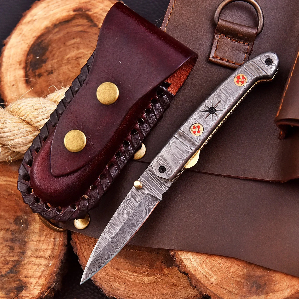 AuroraFold Damascus Collectible – Handcrafted Folding Utility with Raindrop Pattern