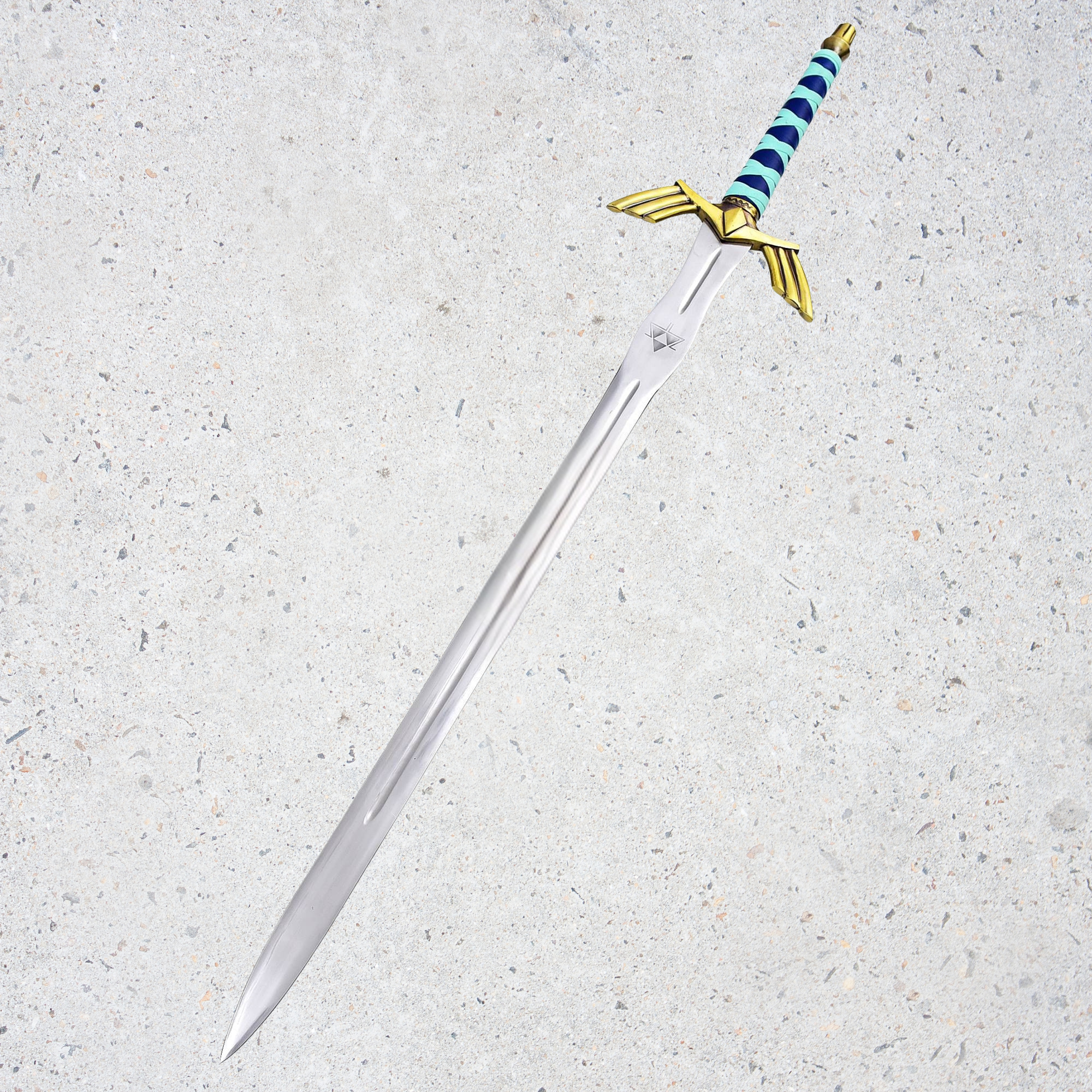 SHARDBLADE Zelda Sword Legendary Master - Replica – Lord of The Rings Swords Scabbard and Wall Ploug Included.